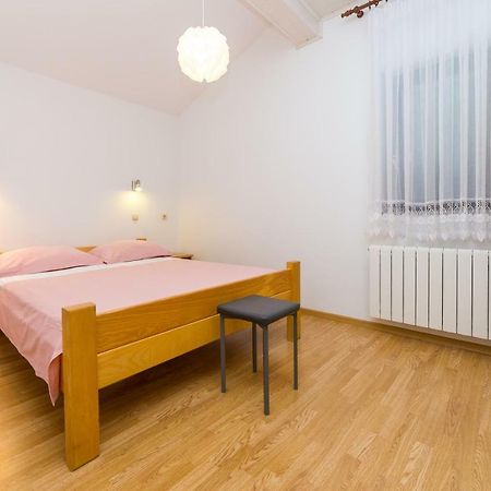 Apartments Rose Трогир Экстерьер фото