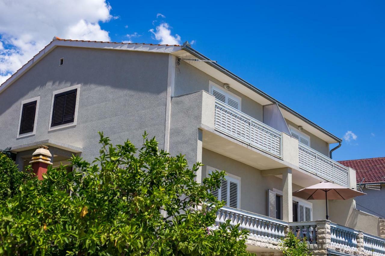 Apartments Rose Трогир Экстерьер фото