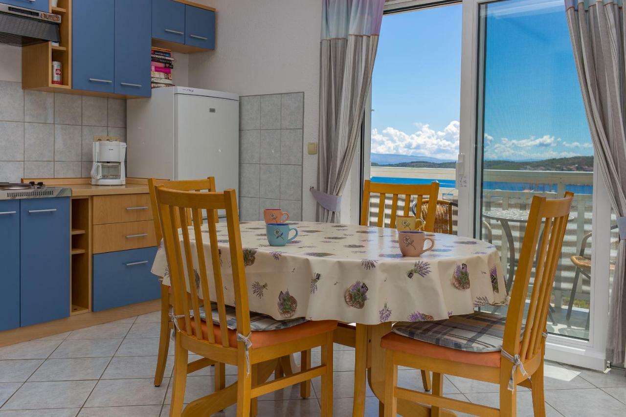 Apartments Rose Трогир Экстерьер фото