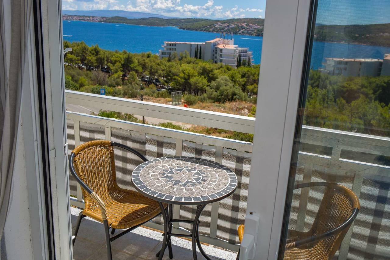 Apartments Rose Трогир Экстерьер фото